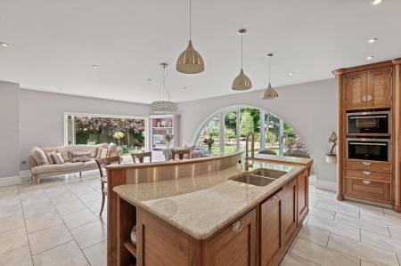 5 bedroom Detached house for sale in Sea Front Road, Skegness, PE25