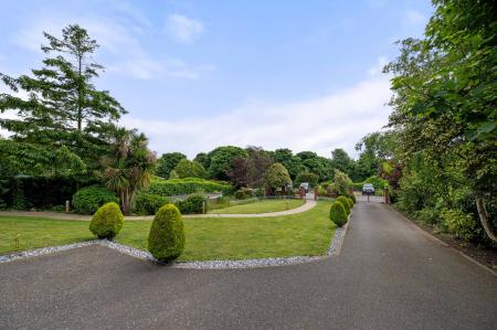 5 bedroom Detached house for sale in Sea Front Road, Skegness, PE25