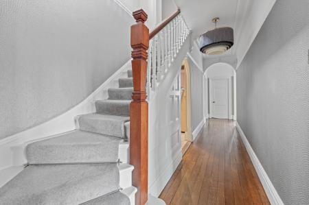 5 bedroom Detached house for sale in Sea Front Road, Skegness, PE25