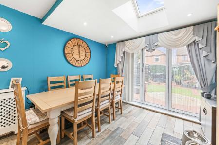 6 bedroom Detached house for sale in Glentworth Crescent, Skegness, PE25