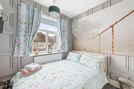 6 bedroom Detached house for sale in Glentworth Crescent, Skegness, PE25