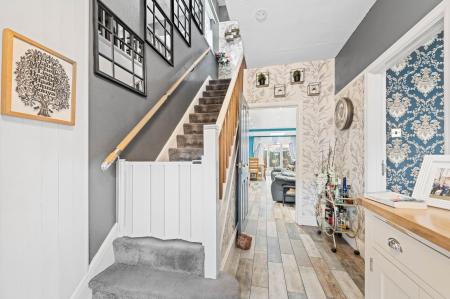 6 bedroom Detached house for sale in Glentworth Crescent, Skegness, PE25