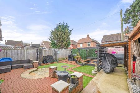 6 bedroom Detached house for sale in Glentworth Crescent, Skegness, PE25