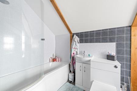 6 bedroom Detached house for sale in Glentworth Crescent, Skegness, PE25