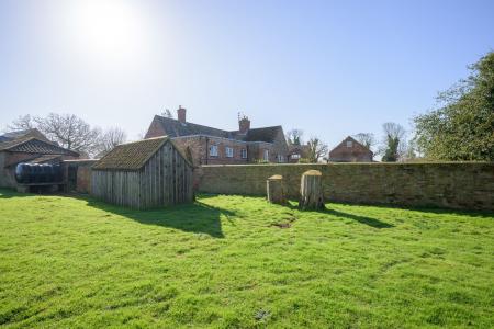 6 bedroom Detached house for sale in Station Road, Burgh Le Marsh, PE24
