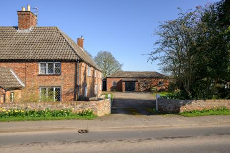 6 bedroom Detached house for sale in Station Road, Burgh Le Marsh, PE24