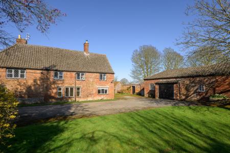 6 bedroom Detached house for sale in Station Road, Burgh Le Marsh, PE24