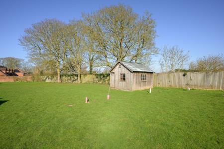 6 bedroom Detached house for sale in Station Road, Burgh Le Marsh, PE24