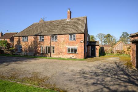 6 bedroom Detached house for sale in Station Road, Burgh Le Marsh, PE24