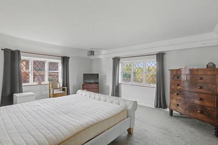 6 bedroom Detached house for sale in Station Road, Burgh Le Marsh, PE24