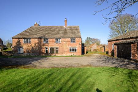 6 bedroom Detached house for sale in Station Road, Burgh Le Marsh, PE24