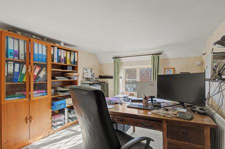 6 bedroom Detached house for sale in Station Road, Burgh Le Marsh, PE24