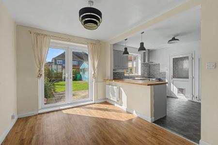 3 bedroom End of terrace house for sale in Morris Gardens, Skegness, PE25