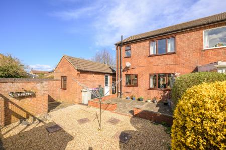 3 bedroom Semi-detached house for sale in Ramsay Close, Skegness, PE25