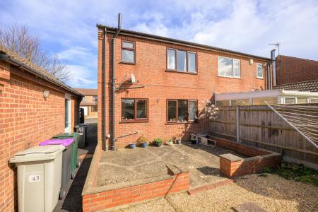 3 bedroom Semi-detached house for sale in Ramsay Close, Skegness, PE25