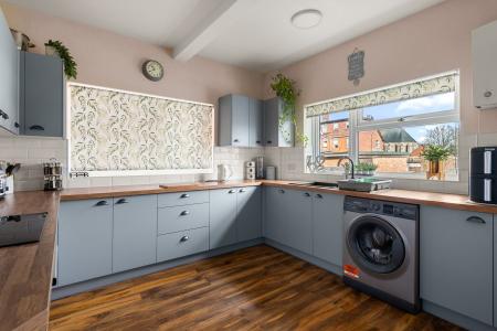 4 bedroom Detached house for sale in Ida Road, Skegness, PE25