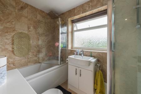 3 bedroom Detached bungalow for sale in St. Peters Close, Burgh Le Marsh, PE24