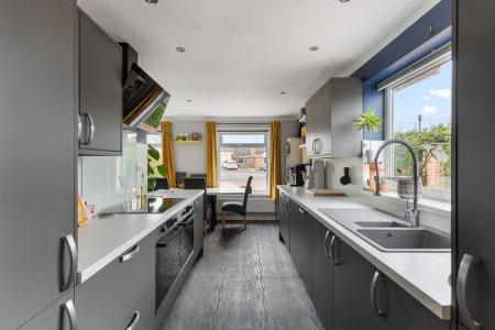 3 bedroom Detached bungalow for sale in St. Peters Close, Burgh Le Marsh, PE24