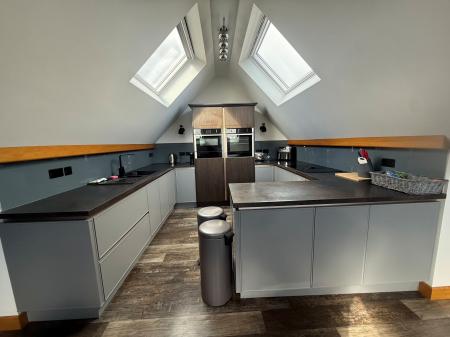 3 bedroom Flat to let in Marine Avenue, Skegness, PE25