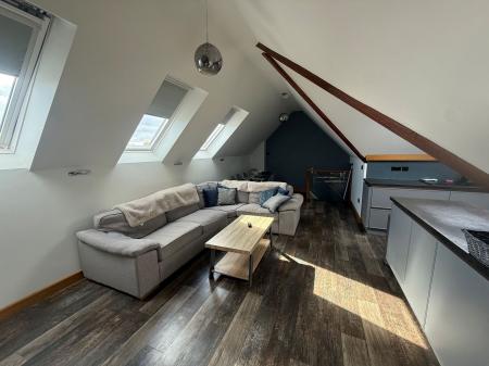 3 bedroom Flat to let in Marine Avenue, Skegness, PE25