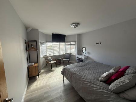 3 bedroom Flat to let in Marine Avenue, Skegness, PE25