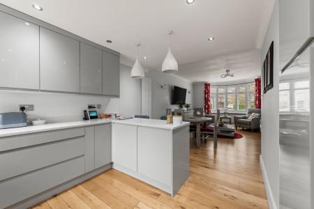 4 bedroom Detached house for sale in Station Road, Burgh Le Marsh, PE24