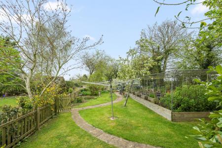 4 bedroom Detached house for sale in Station Road, Burgh Le Marsh, PE24