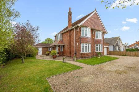 4 bedroom Detached house for sale in Station Road, Burgh Le Marsh, PE24