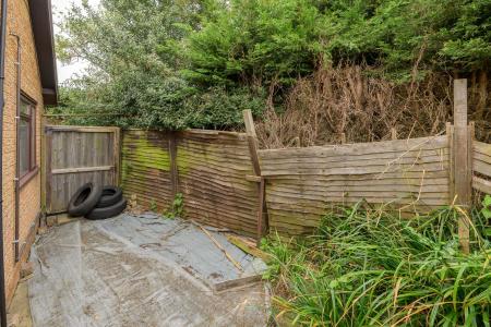 2 bedroom Detached bungalow for sale in Castleton Boulevard, Skegness, PE25