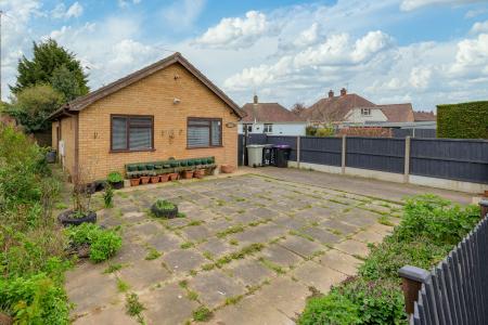 2 bedroom Detached bungalow for sale in Castleton Boulevard, Skegness, PE25
