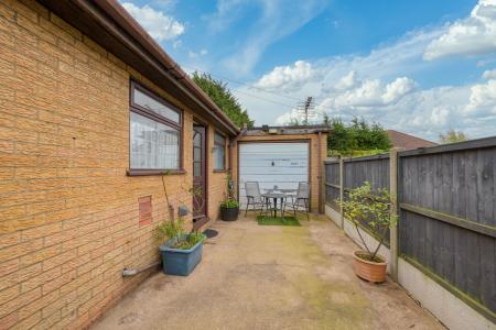 2 bedroom Detached bungalow for sale in Castleton Boulevard, Skegness, PE25