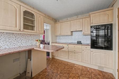 2 bedroom Detached bungalow for sale in Castleton Boulevard, Skegness, PE25