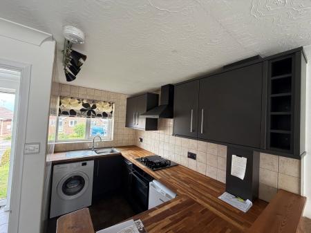 2 bedroom Semi-detached house to let in Chapman Avenue, Burgh Le Marsh, PE24