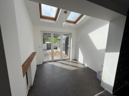 2 bedroom Semi-detached house to let in Chapman Avenue, Burgh Le Marsh, PE24