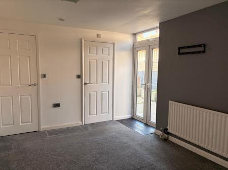 3 bedroom Ground floor flat for sale in Cecil Avenue, Skegness, PE25