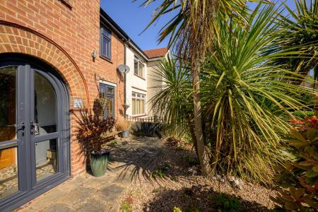 3 bedroom Semi-detached house for sale in Hoylake Drive, Skegness, PE25