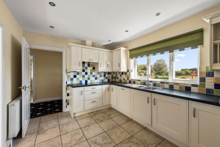 3 bedroom Detached bungalow for sale in Eaudyke, Friskney, PE22
