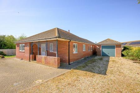 3 bedroom Detached bungalow for sale in Eaudyke, Friskney, PE22