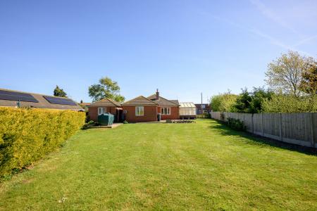3 bedroom Detached bungalow for sale in Eaudyke, Friskney, PE22