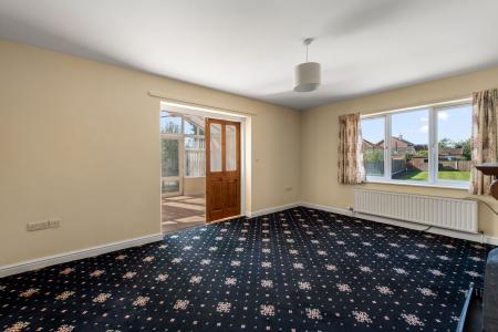 3 bedroom Detached bungalow for sale in Eaudyke, Friskney, PE22