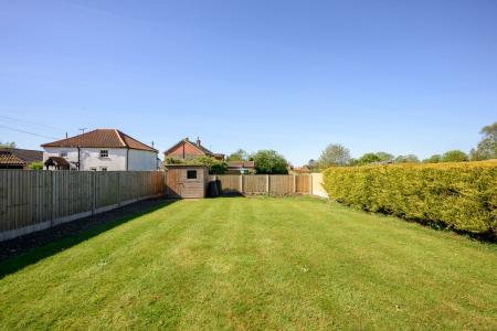 3 bedroom Detached bungalow for sale in Eaudyke, Friskney, PE22