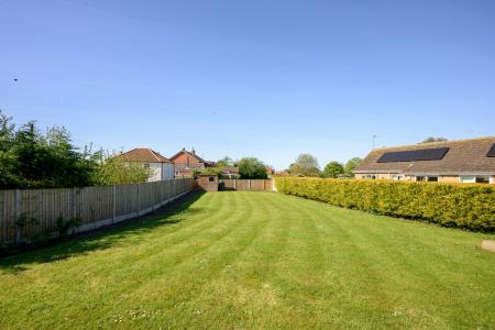 3 bedroom Detached bungalow for sale in Eaudyke, Friskney, PE22