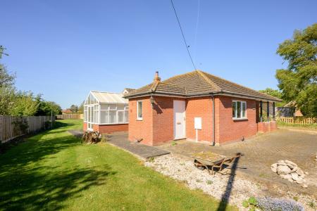 3 bedroom Detached bungalow for sale in Eaudyke, Friskney, PE22