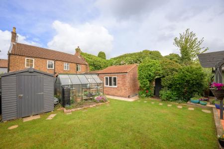 3 bedroom Terraced House for sale in High Street, Wainfleet, PE24