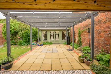 3 bedroom Terraced House for sale in High Street, Wainfleet, PE24