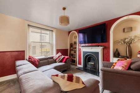 3 bedroom Terraced House for sale in High Street, Wainfleet, PE24