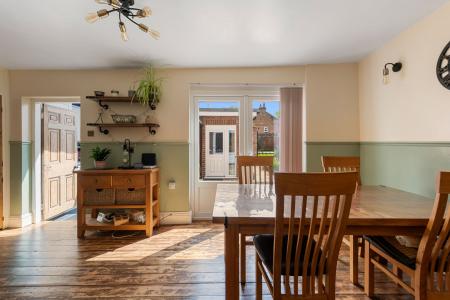 3 bedroom Terraced House for sale in High Street, Wainfleet, PE24