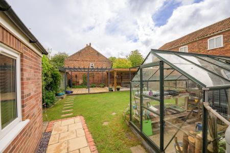 3 bedroom Terraced House for sale in High Street, Wainfleet, PE24