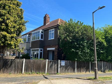 3 bedroom Semi-detached house for sale in Wainfleet Road, Skegness, PE25
