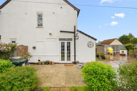 3 bedroom Semi-detached house for sale in Seathorne Crescent, Skegness, PE25